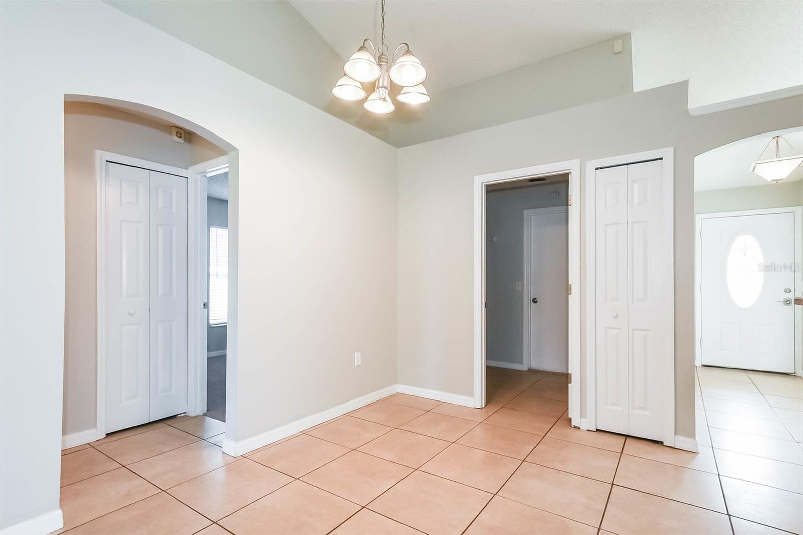 2807 ARBOUR TRAIL CT — photo 5