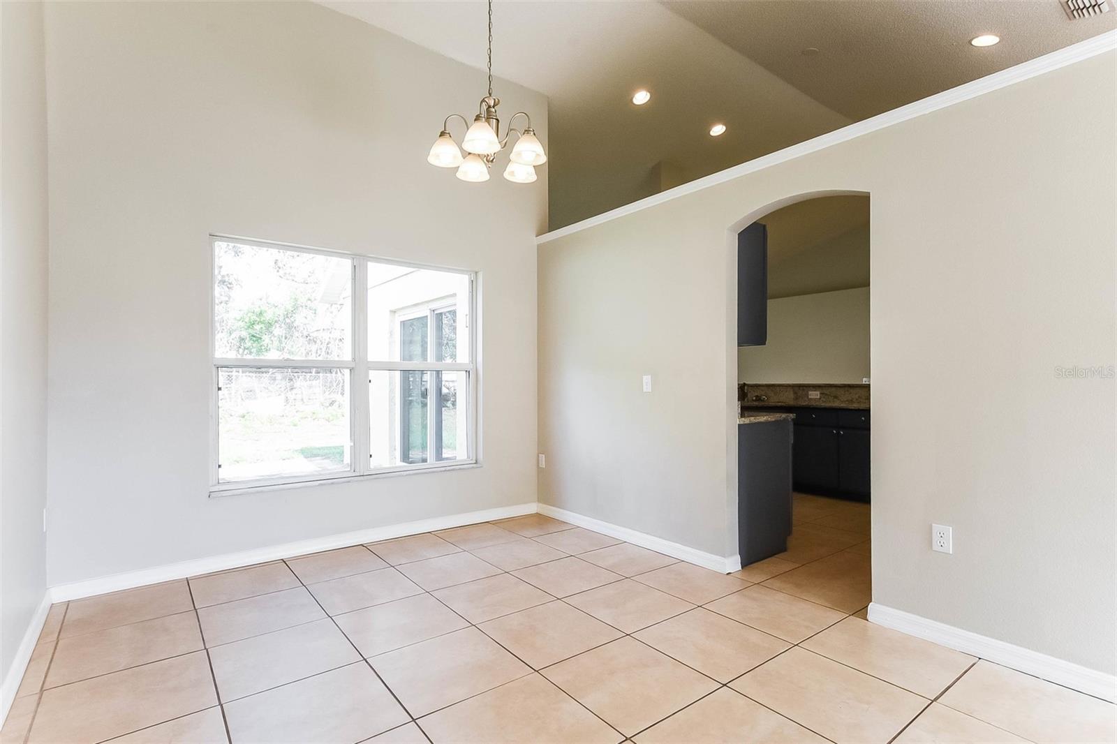 2807 ARBOUR TRAIL CT — photo 6