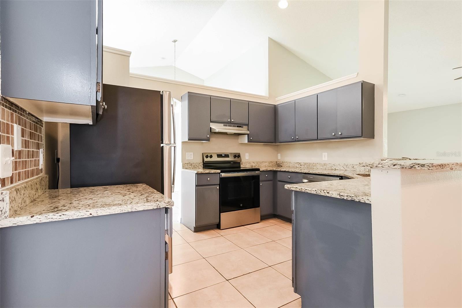 2807 ARBOUR TRAIL CT — photo 8