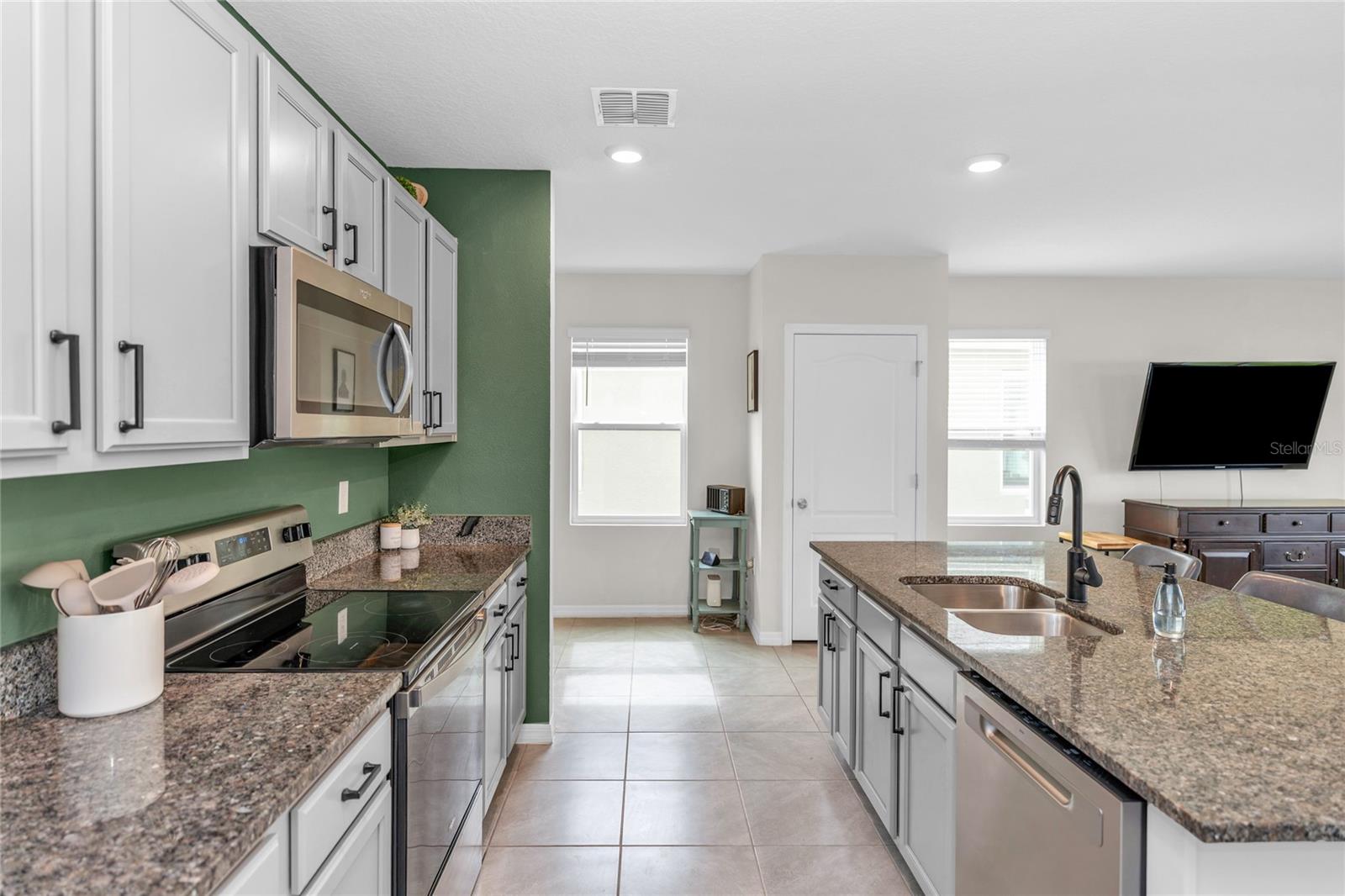 3758 SUNGROVE CIR — photo 5