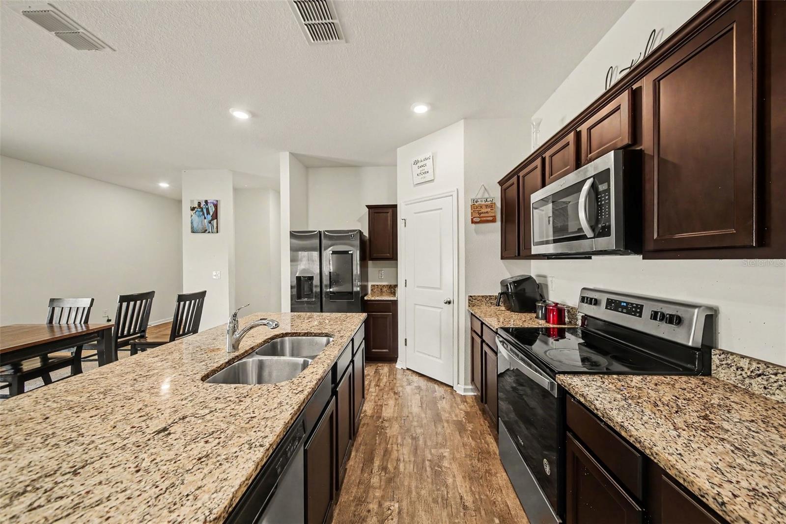 1006 COMMUTER DR — photo 10