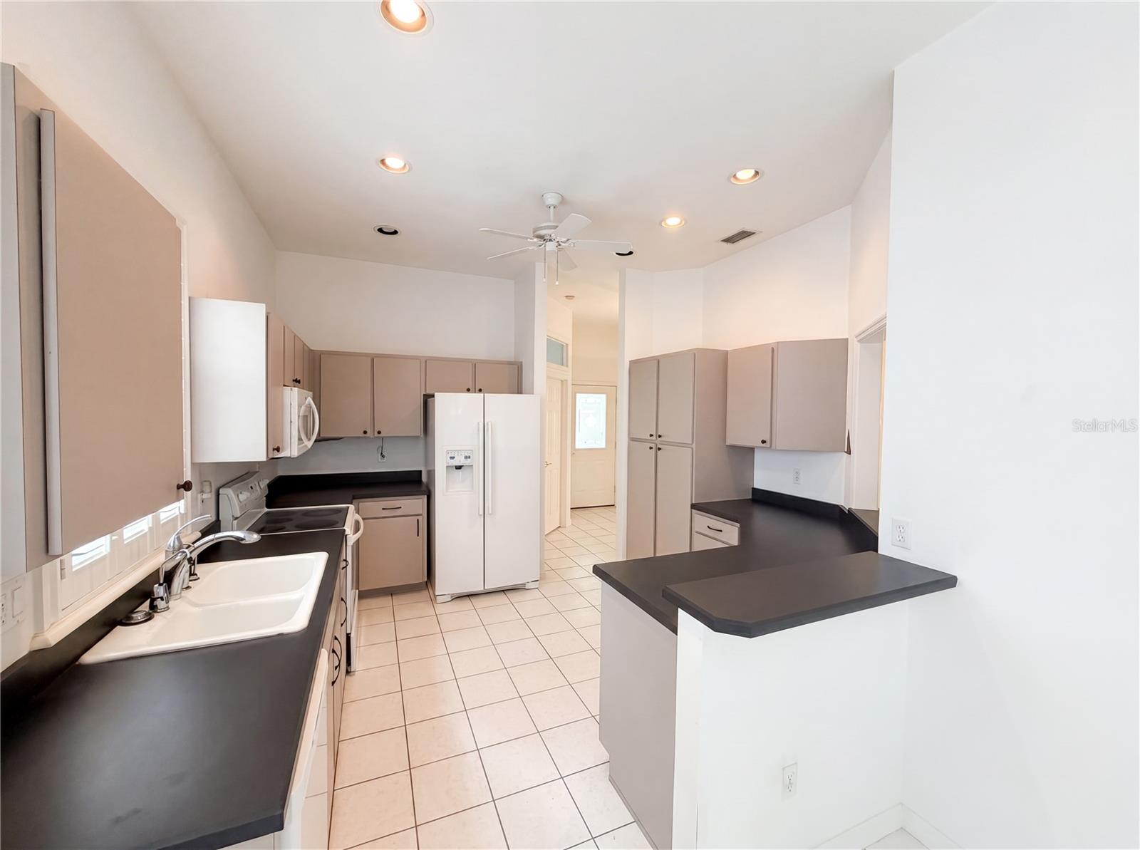 3319 NEWBLISS CIR — photo 2