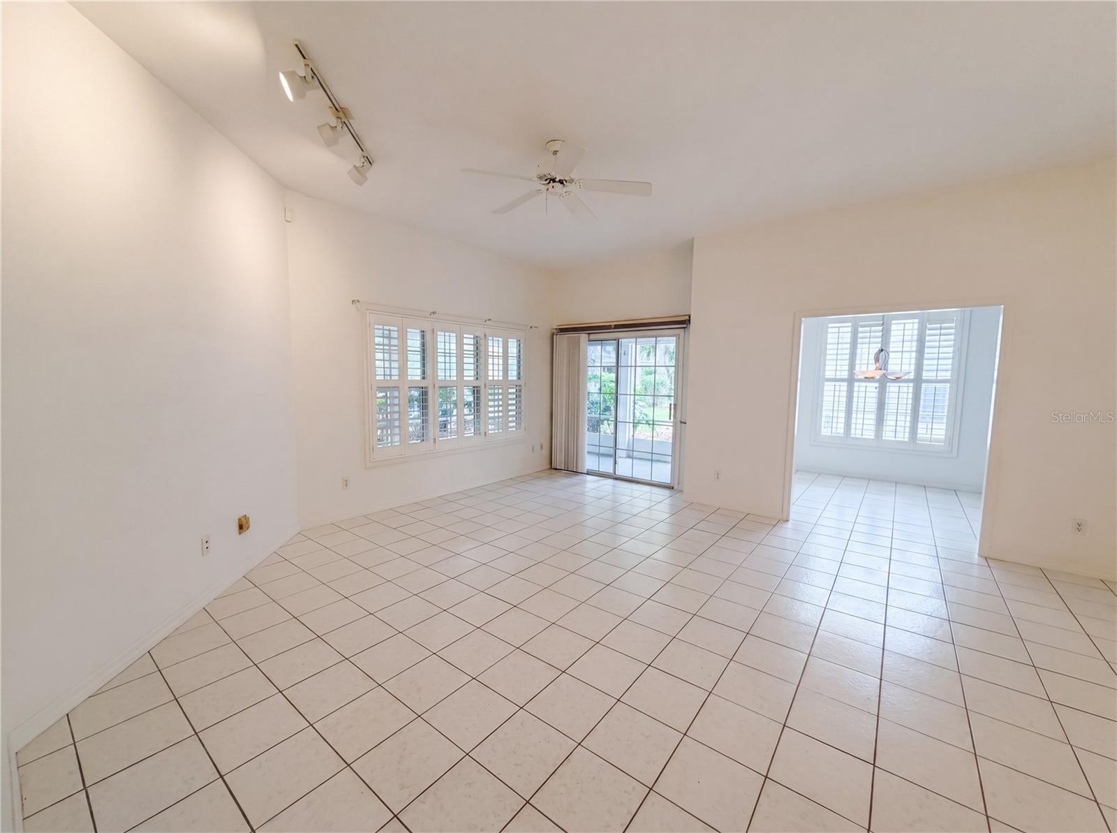 3319 NEWBLISS CIR — photo 3
