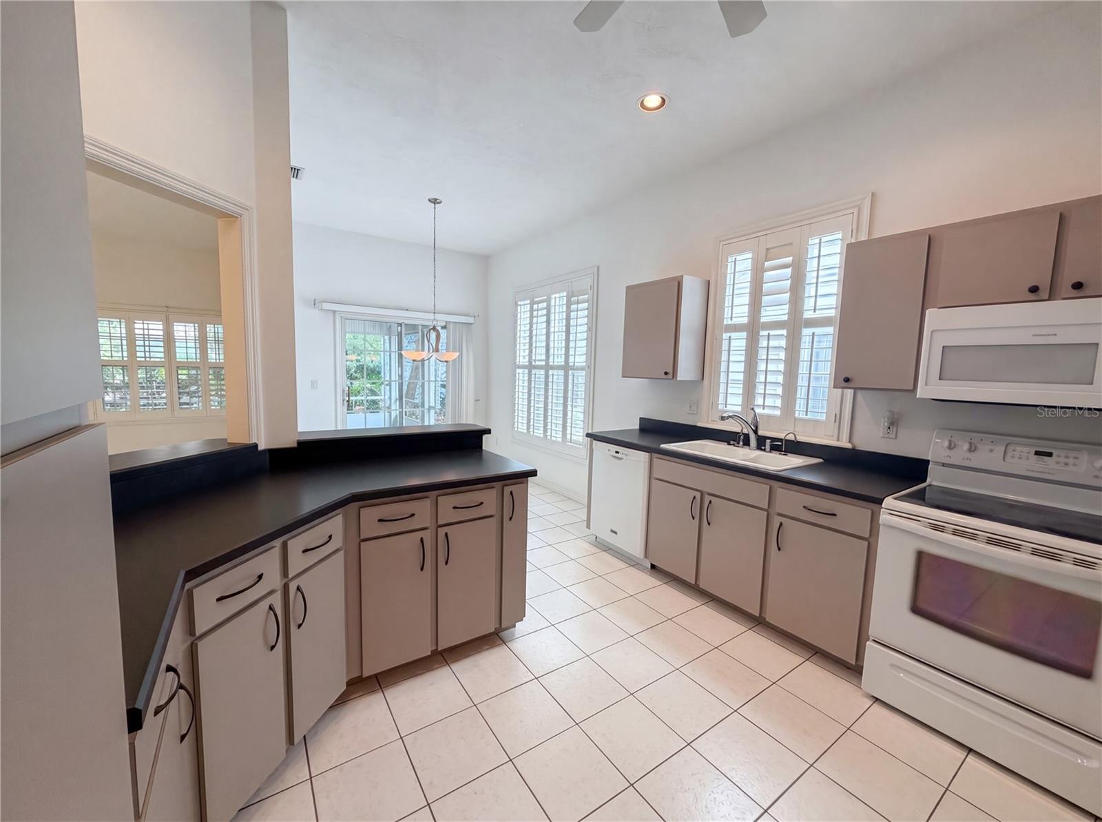 3319 NEWBLISS CIR — photo 9