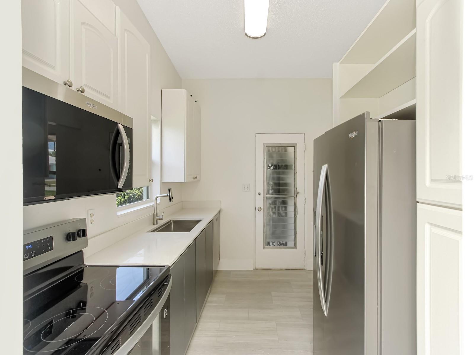 342 BOYLSTON AVE — photo 8