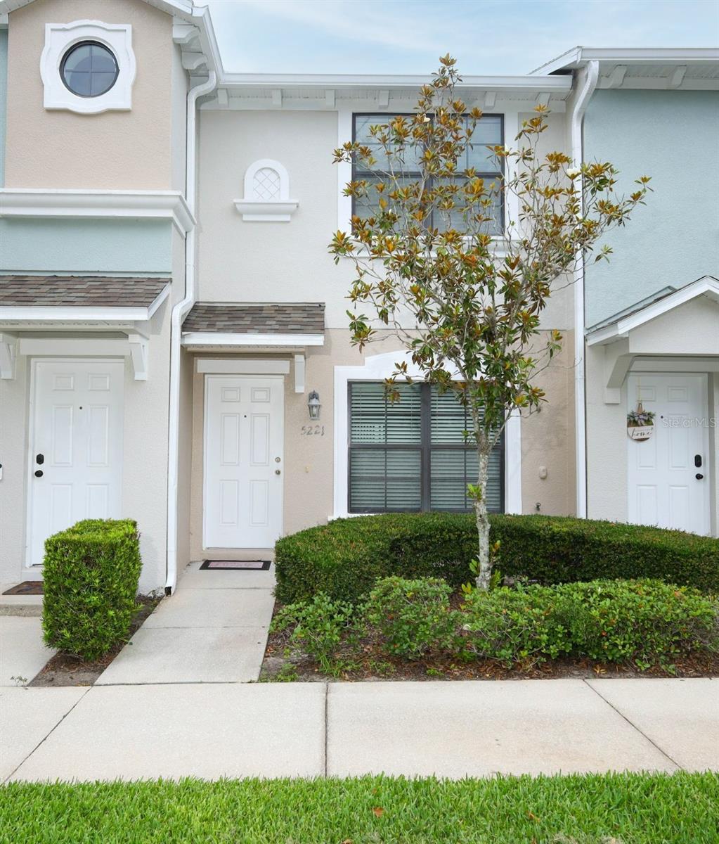 5221 WINDSOR LAKE CIR