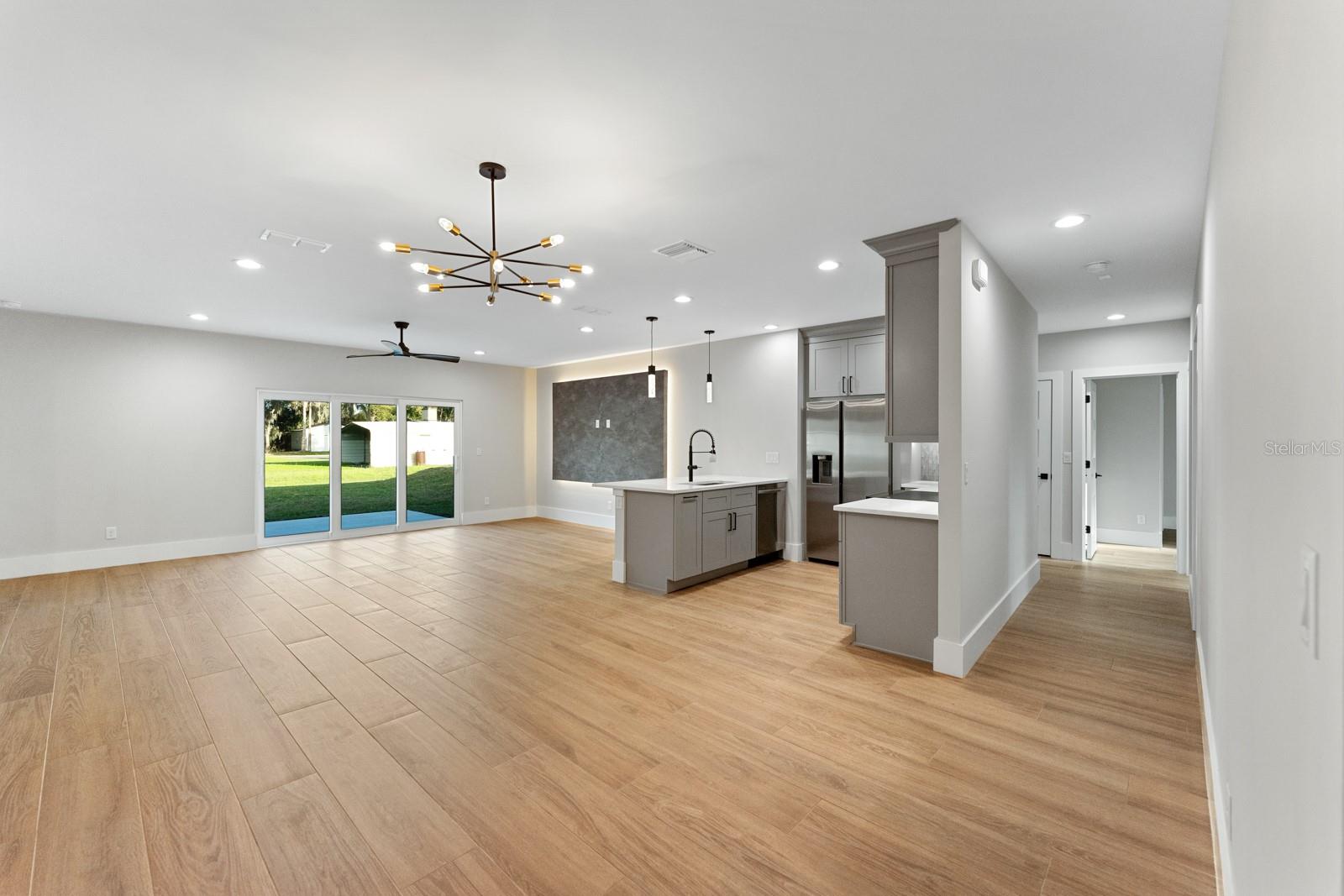 455 RIVERVIEW AVE — photo 11