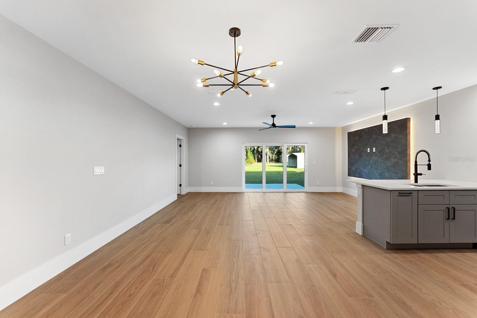 455 RIVERVIEW AVE — photo 12
