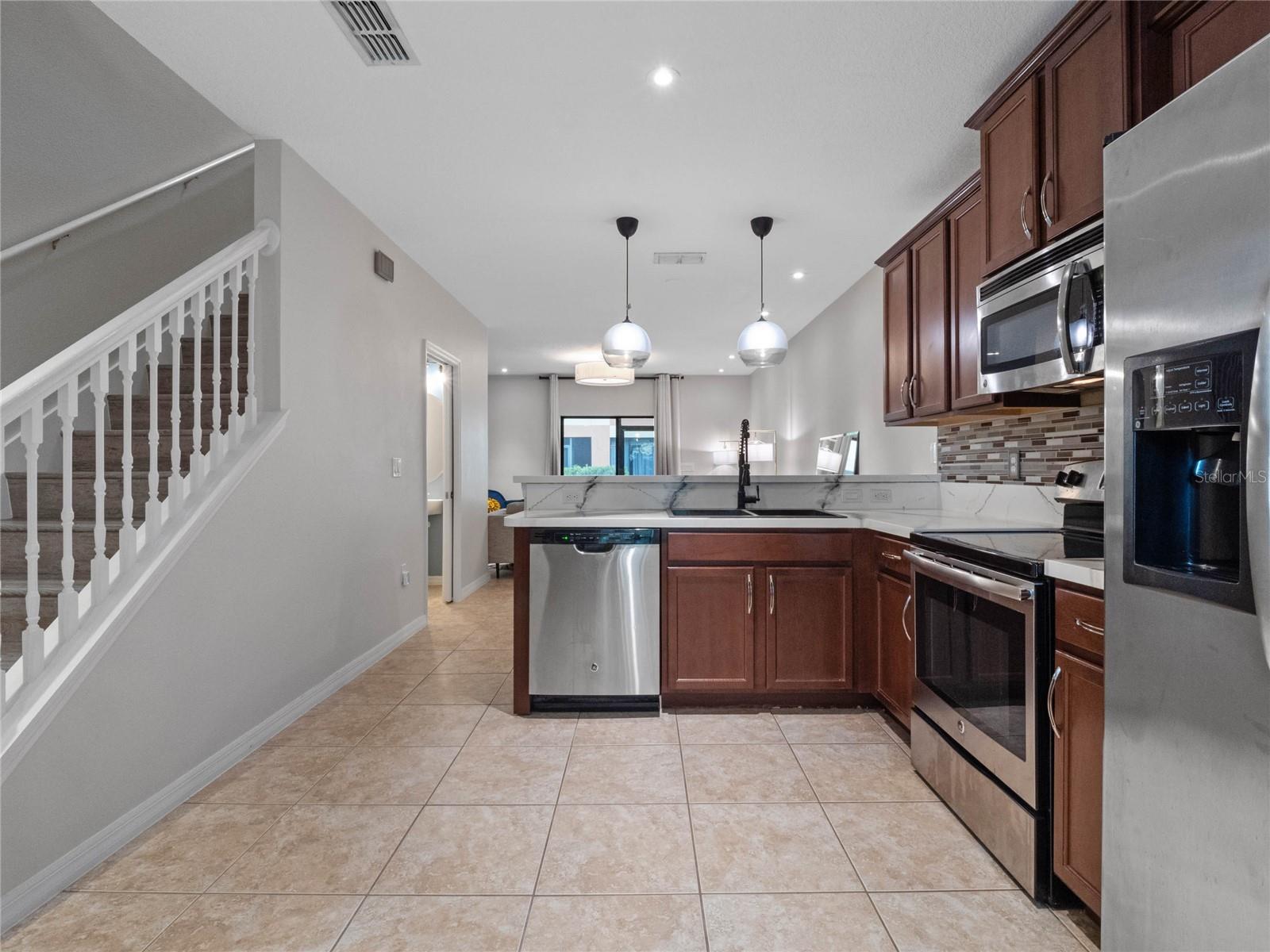 2240 TRILLIUM PARK LN — photo 3