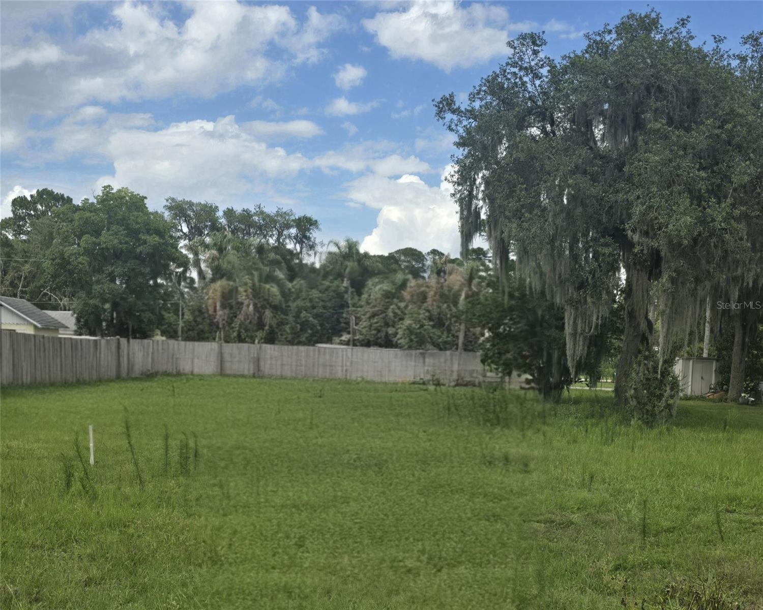 276 LUIS LN — photo 3