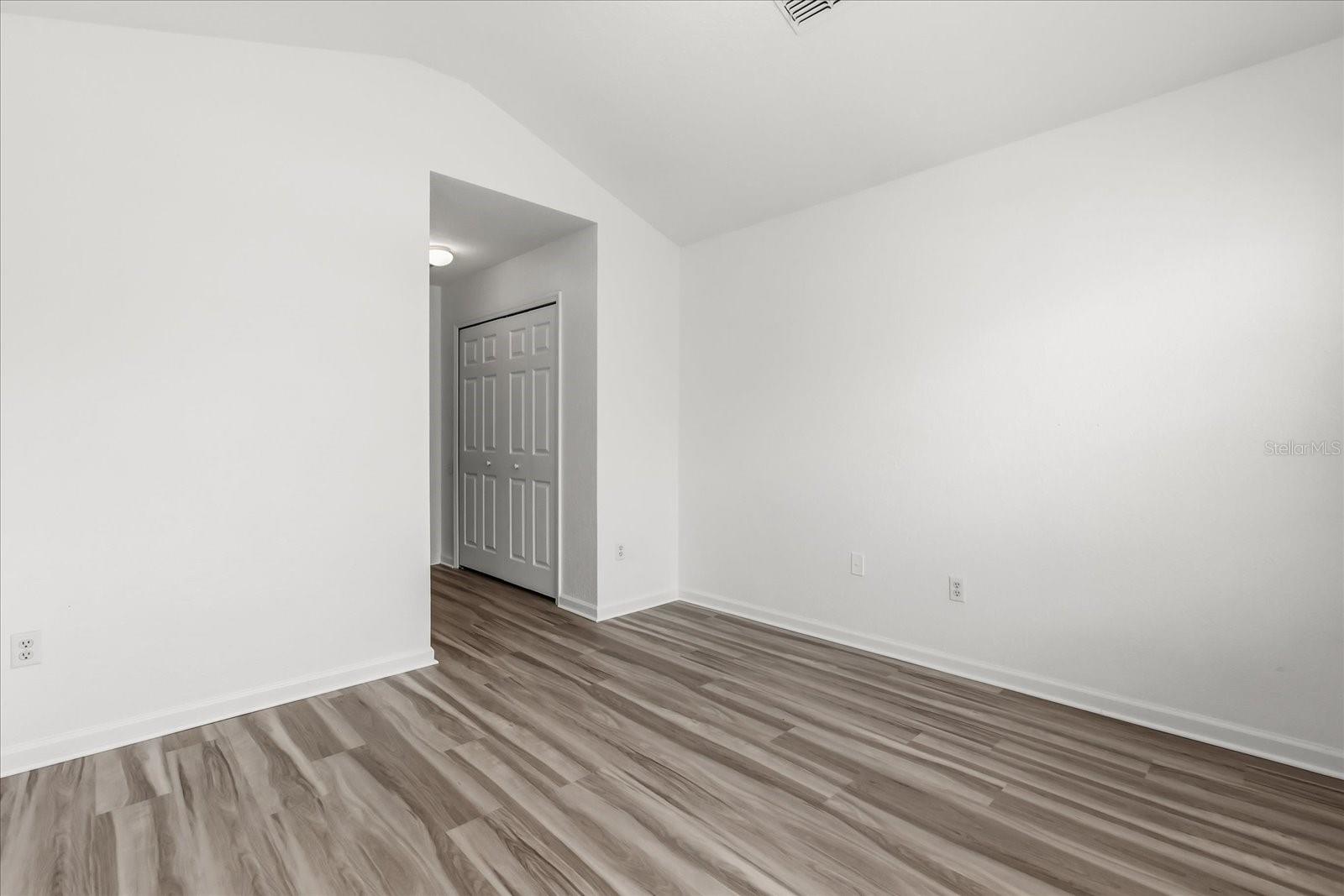 5012 HAWKSTONE DR — photo 11