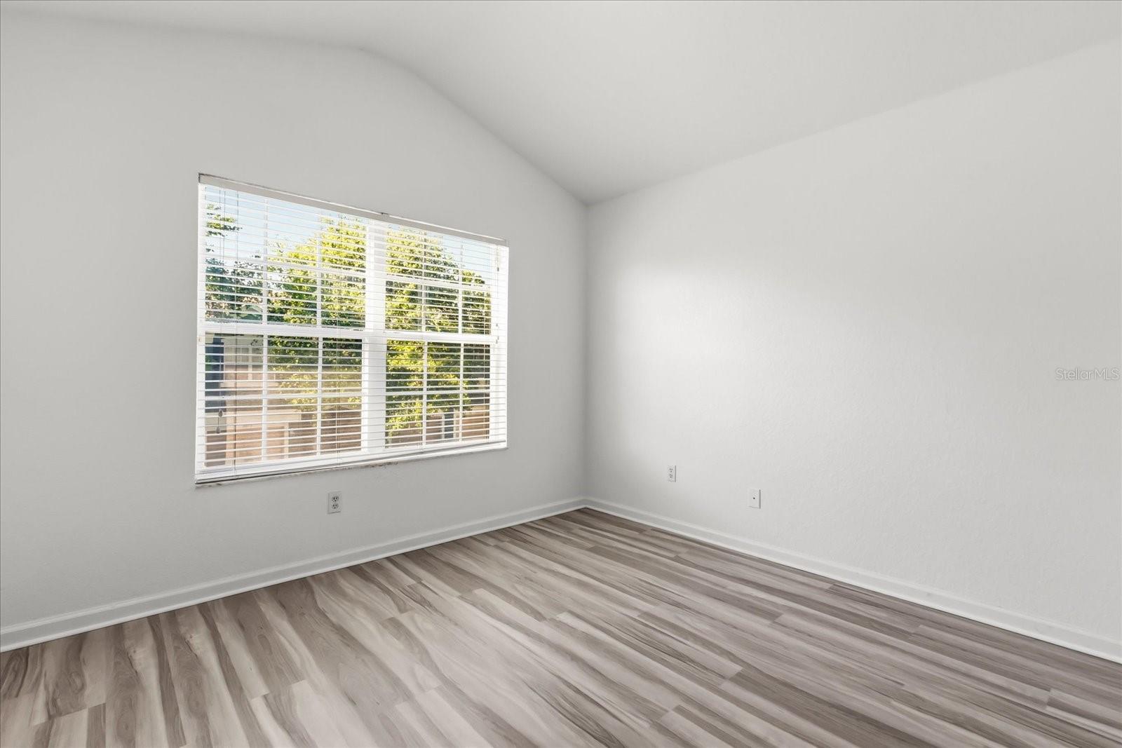 5012 HAWKSTONE DR — photo 10