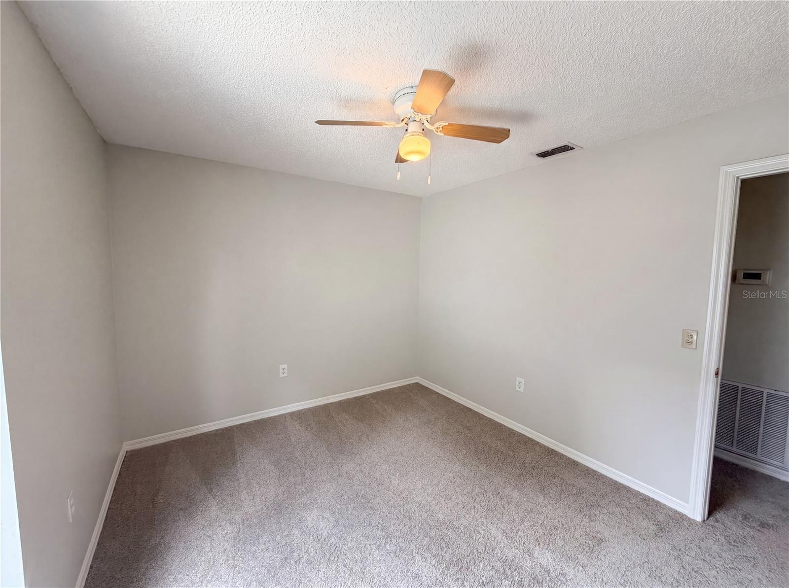 114 PAMALA CT — photo 11