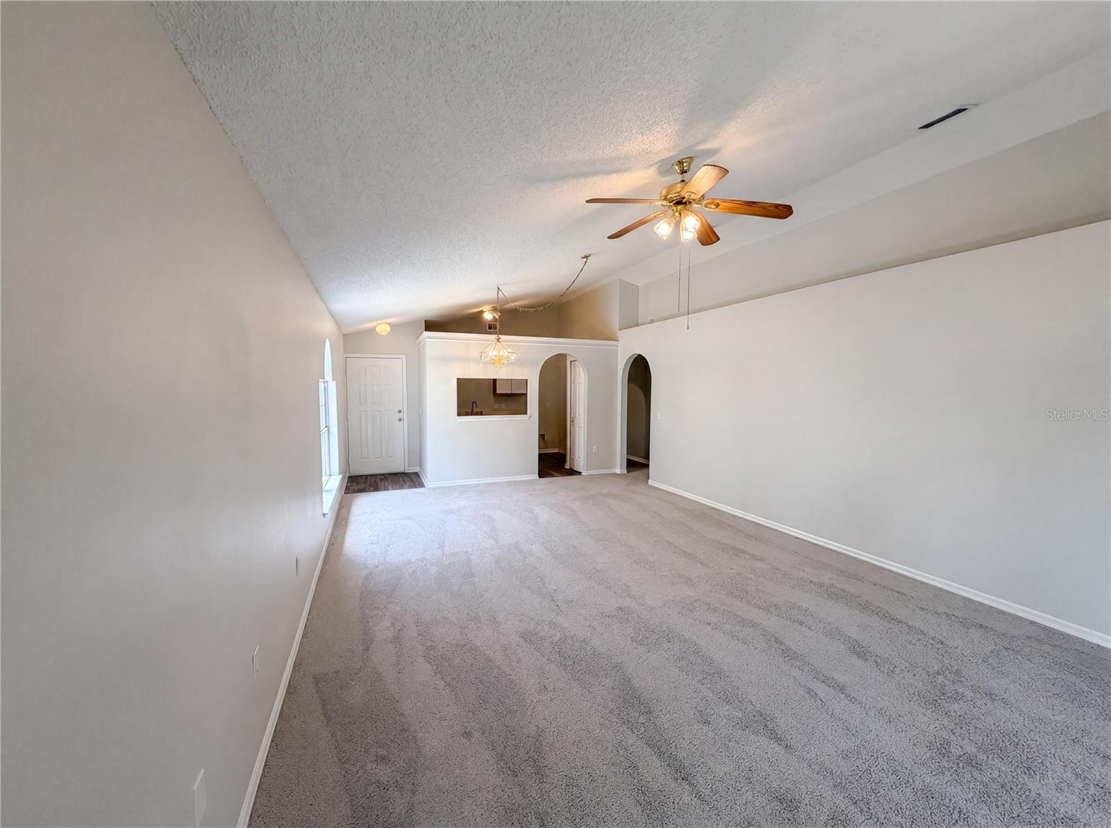 114 PAMALA CT — photo 6