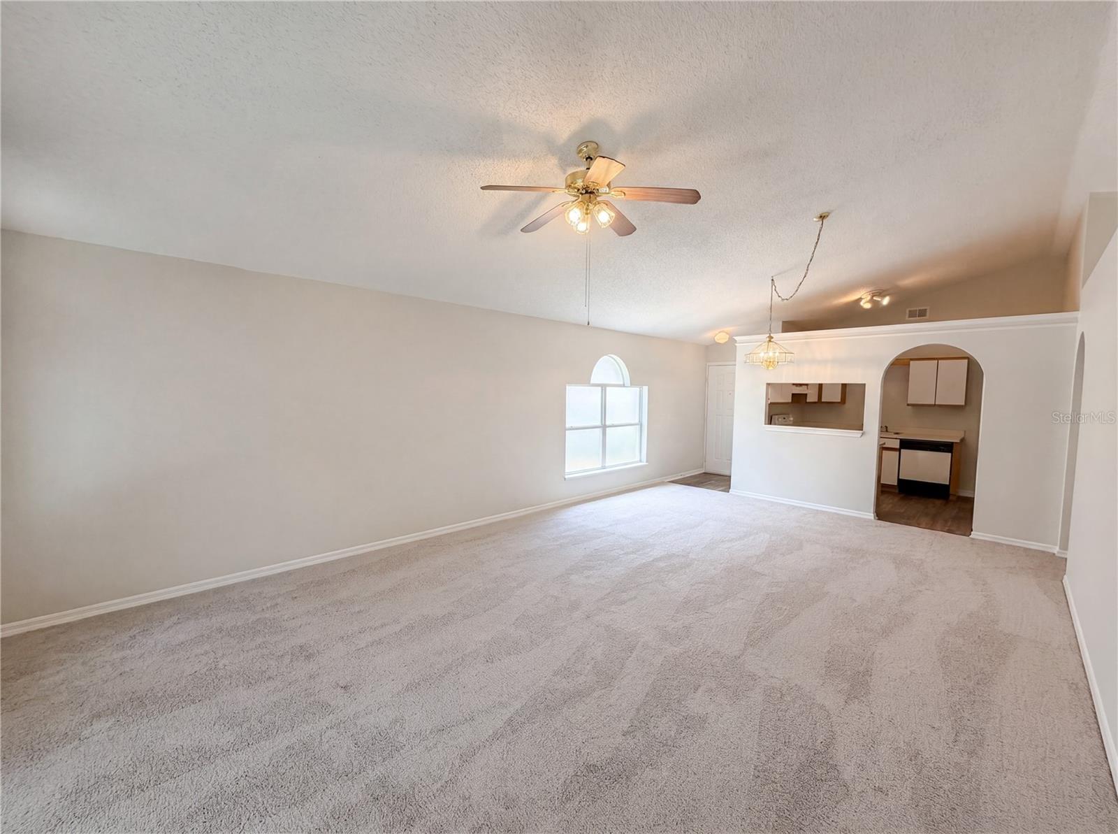 114 PAMALA CT — photo 7