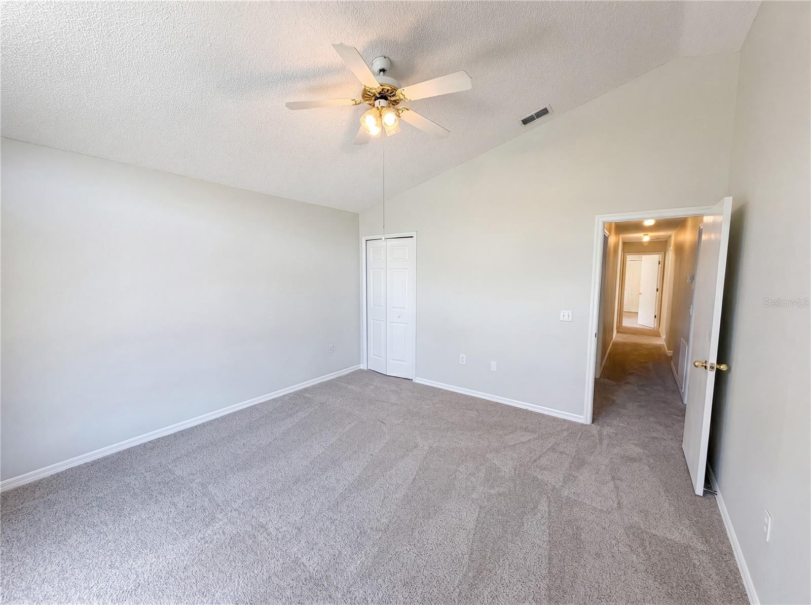 114 PAMALA CT — photo 10