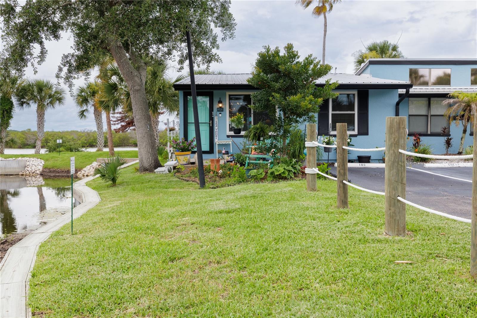 100 POINCIANA COVE CT #100 — photo 2