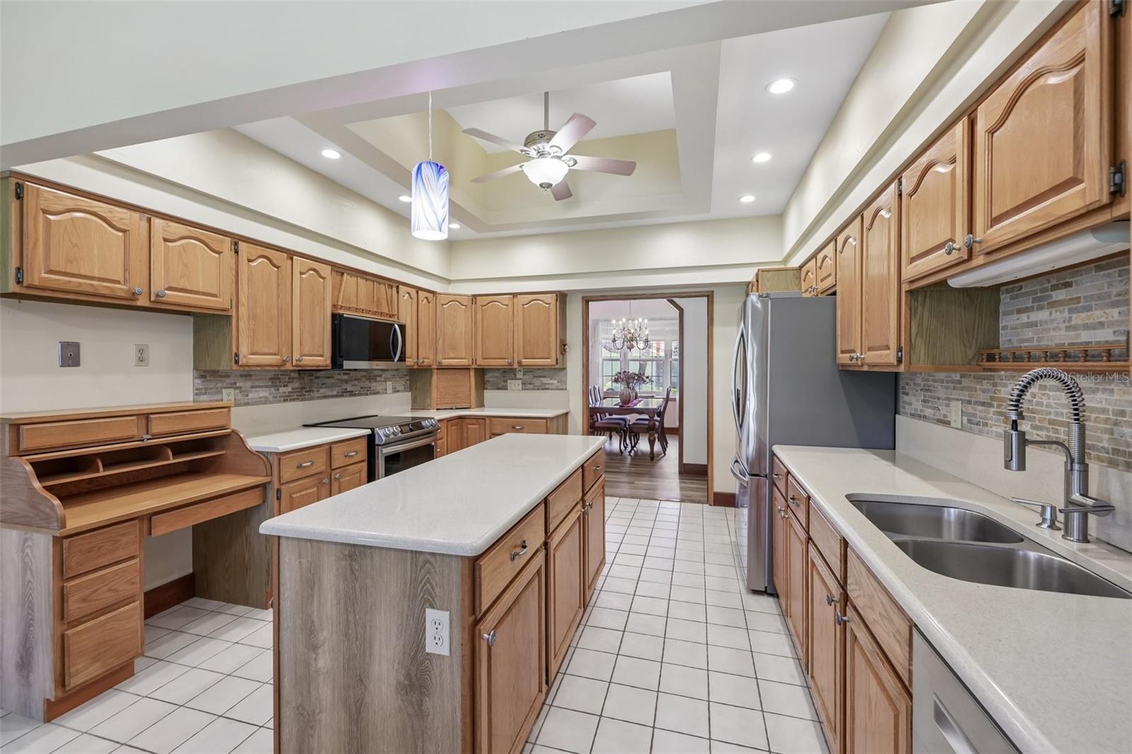 235 ANN RUSTIN DR — photo 11