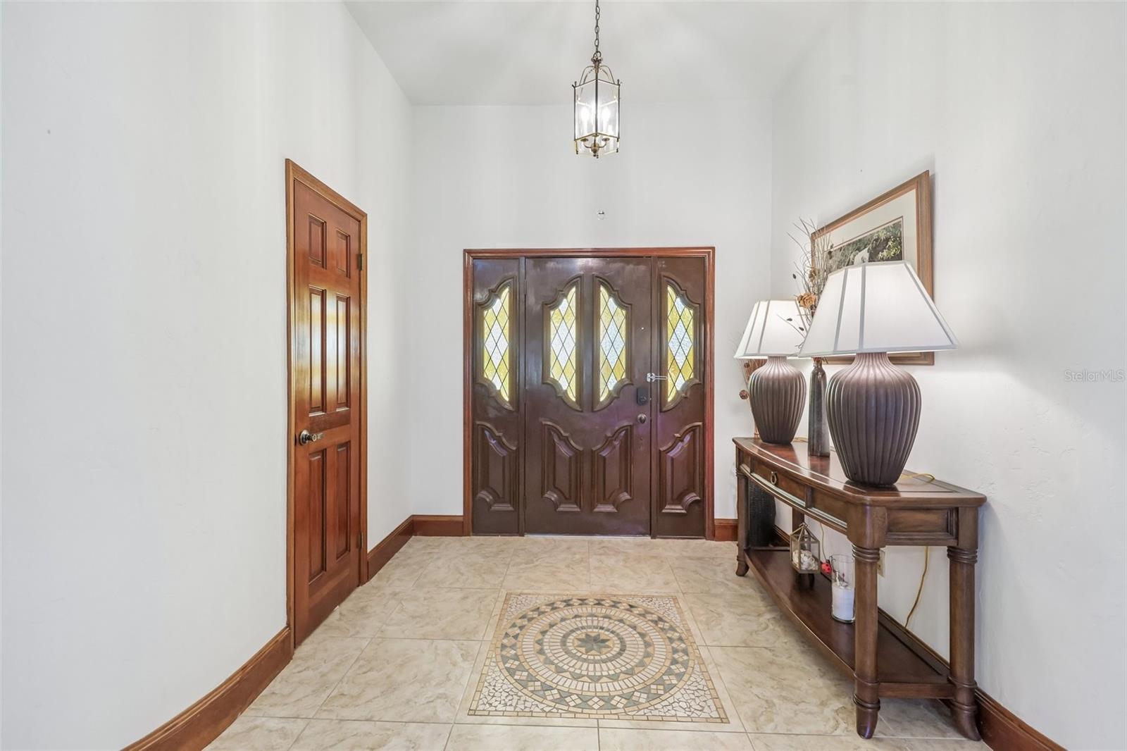 235 ANN RUSTIN DR — photo 5