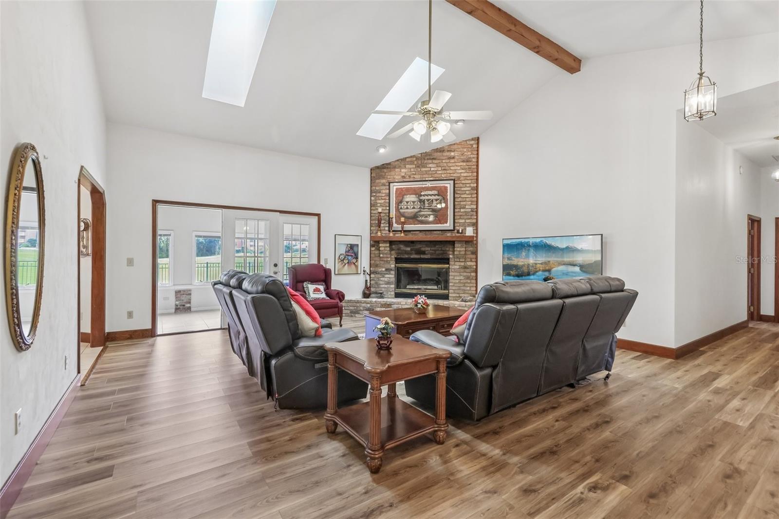 235 ANN RUSTIN DR — photo 6