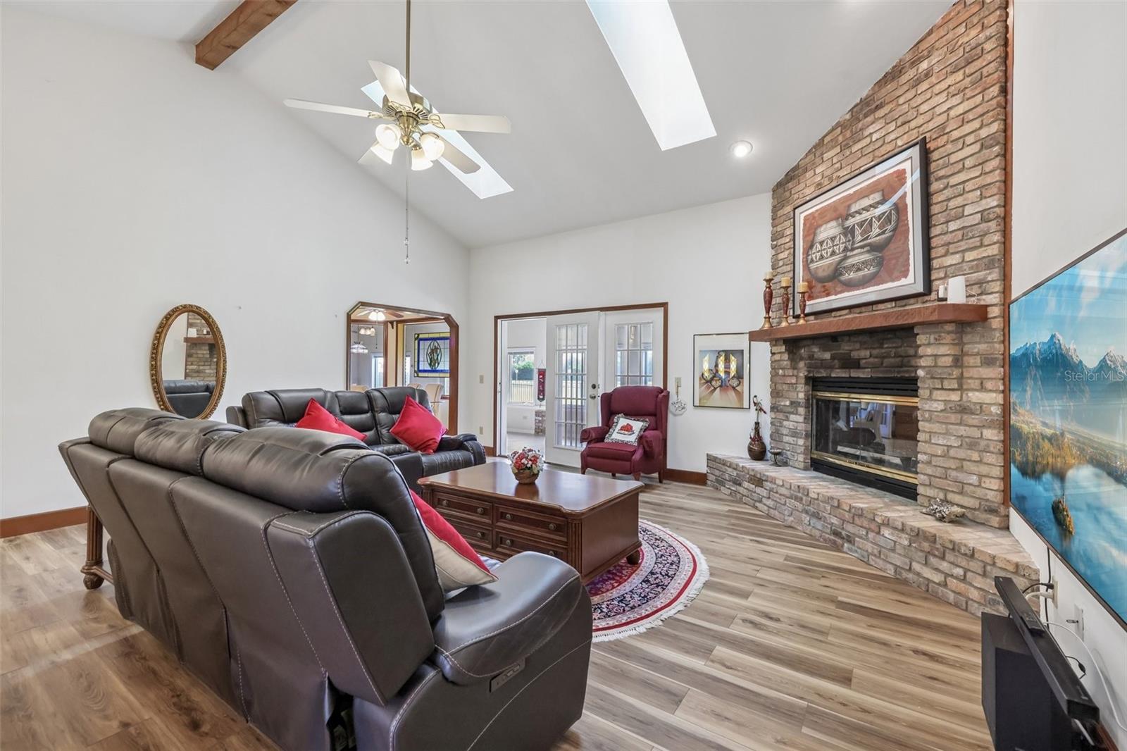 235 ANN RUSTIN DR — photo 7