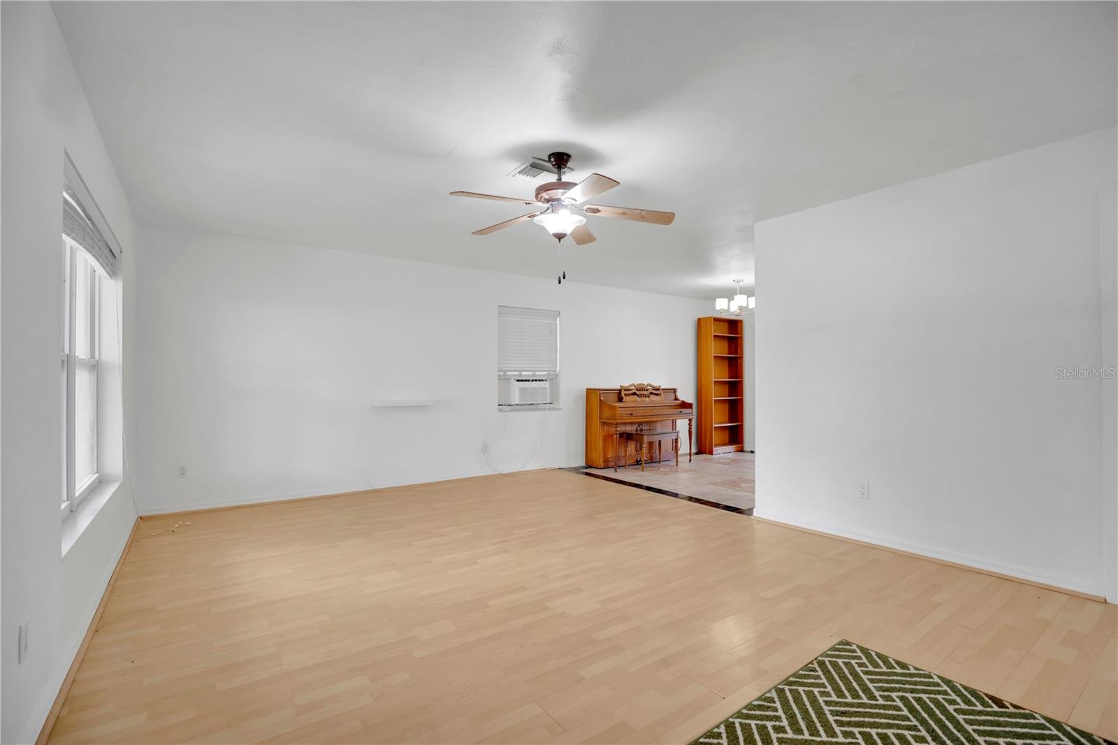 682 MERRIMAC ST — photo 5