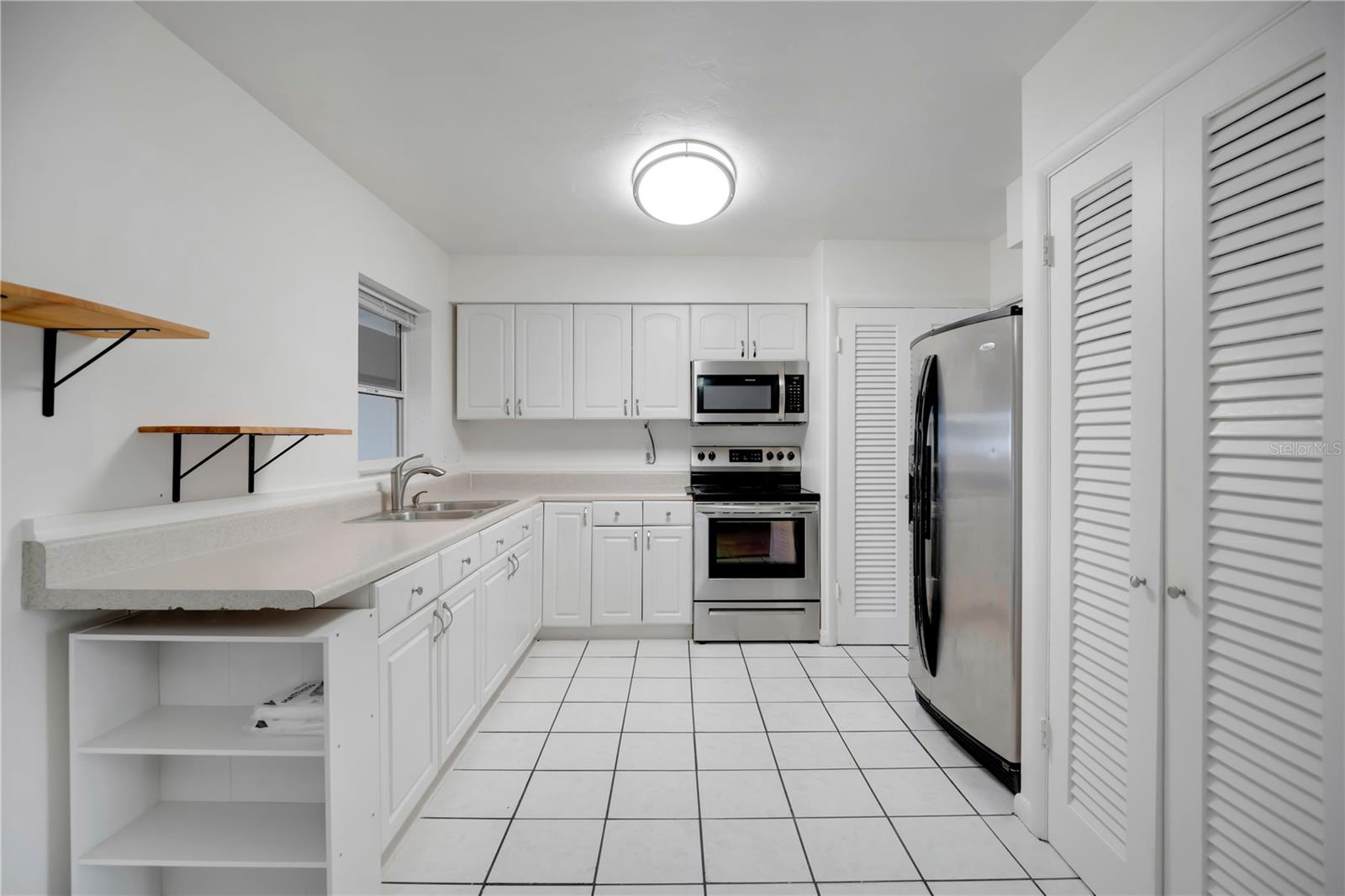 682 MERRIMAC ST — photo 7