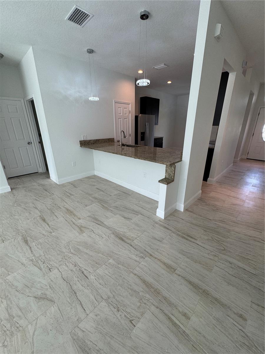 3148 N COVINGTON DR — photo 3
