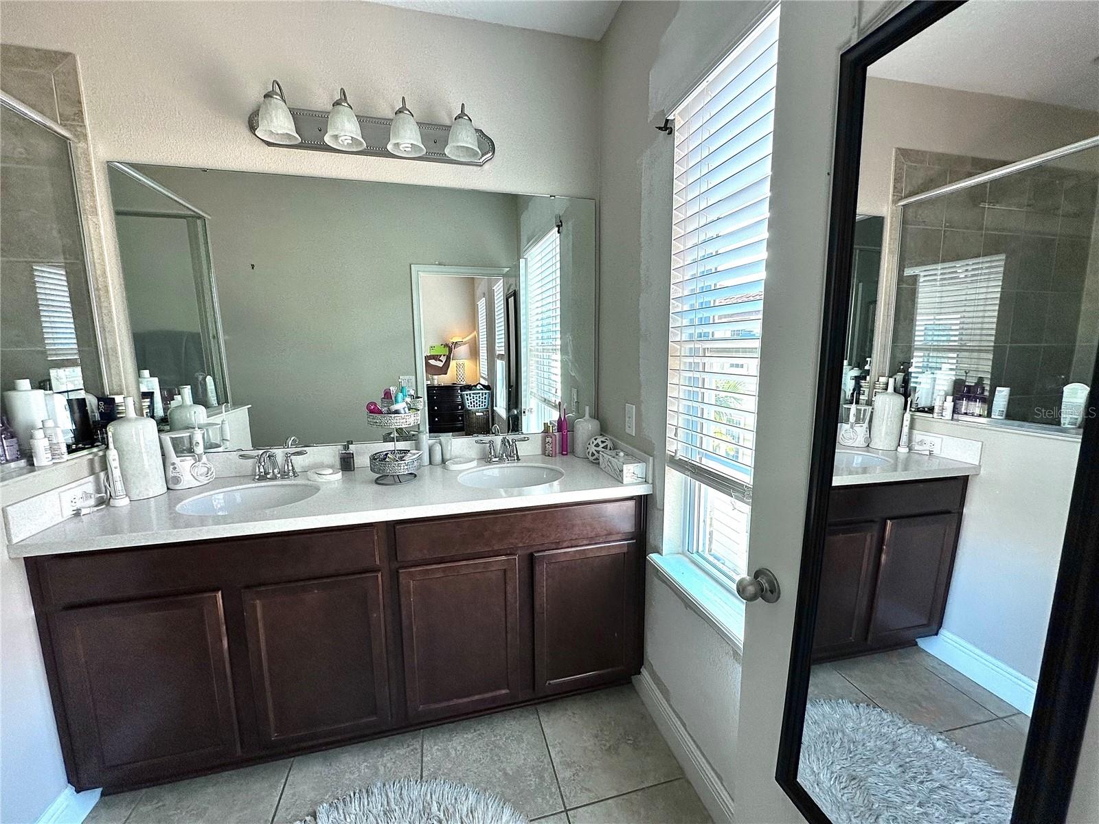 1220 LOBELIA DR — photo 11