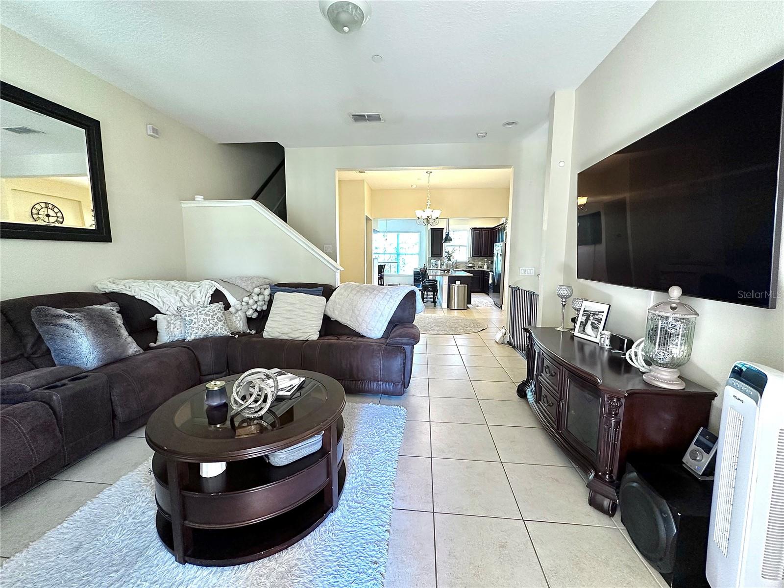 1220 LOBELIA DR — photo 8