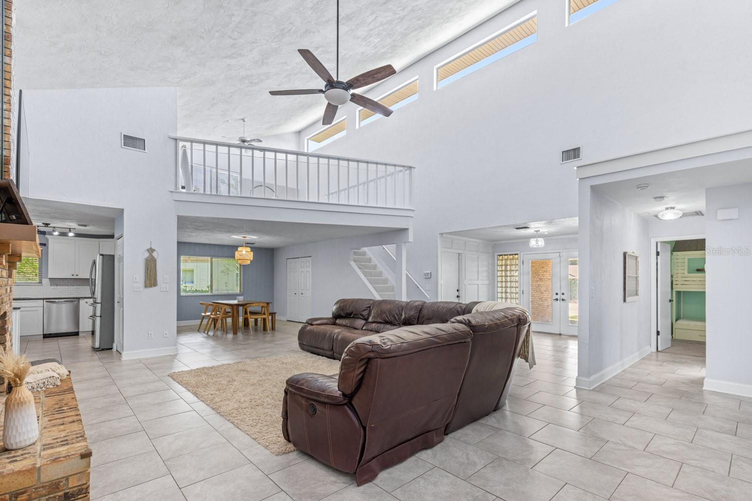 82 KINGSLEY PL — photo 7