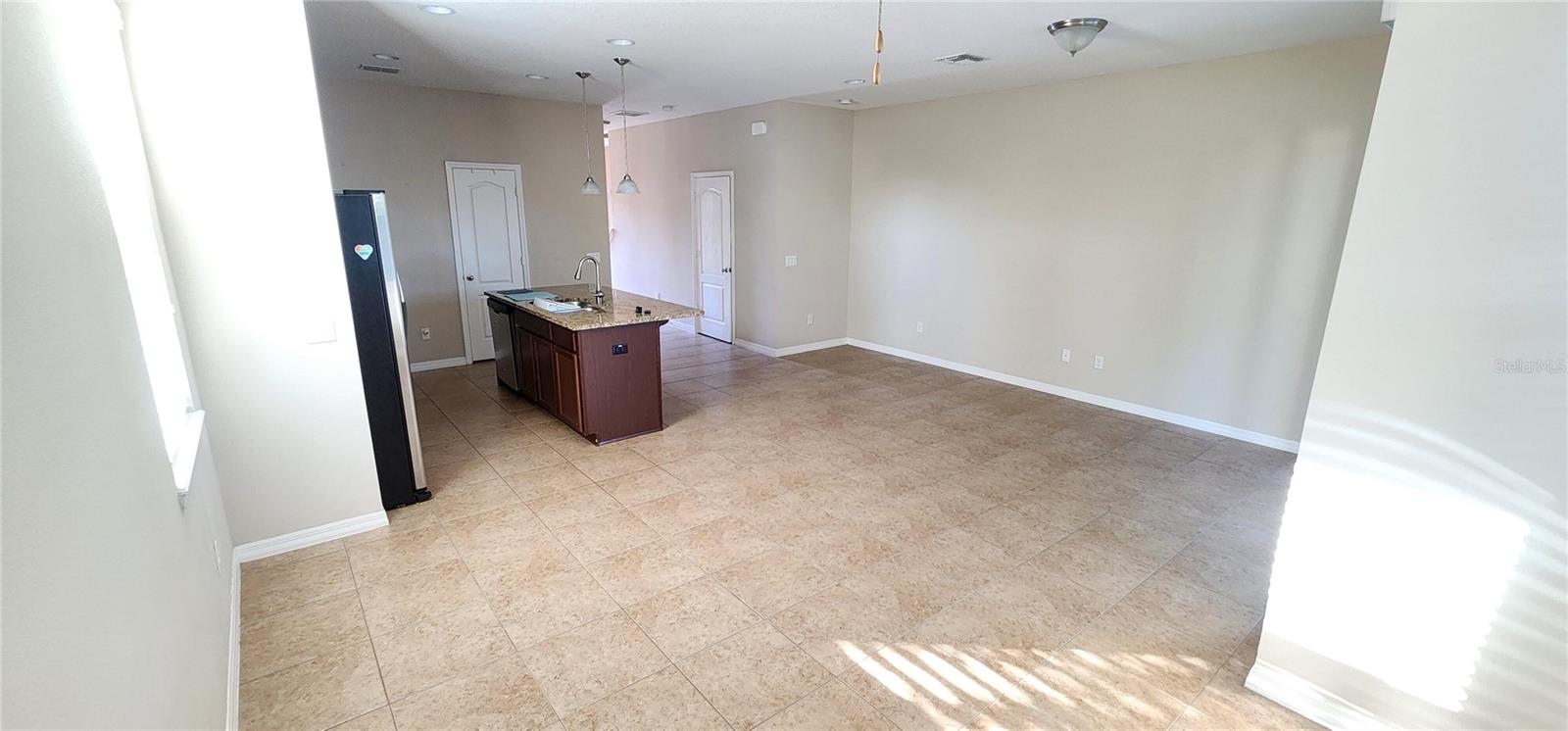 1111 PETERSON PL — photo 11