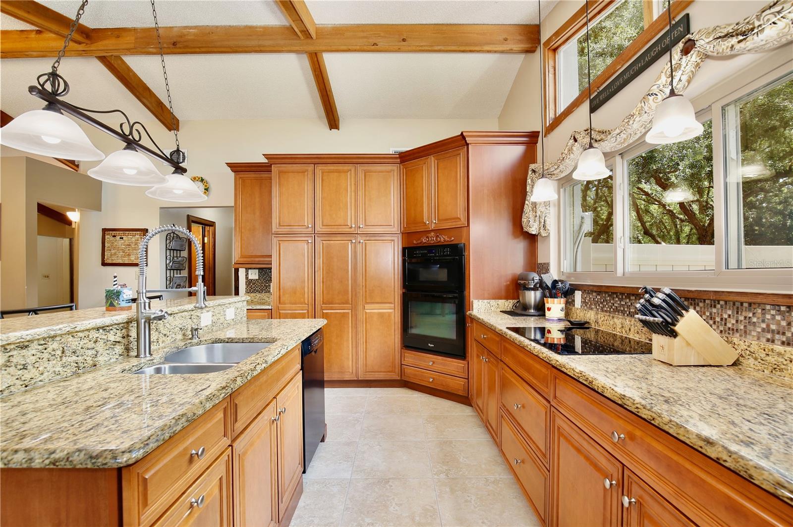 106 POLO LN — photo 4
