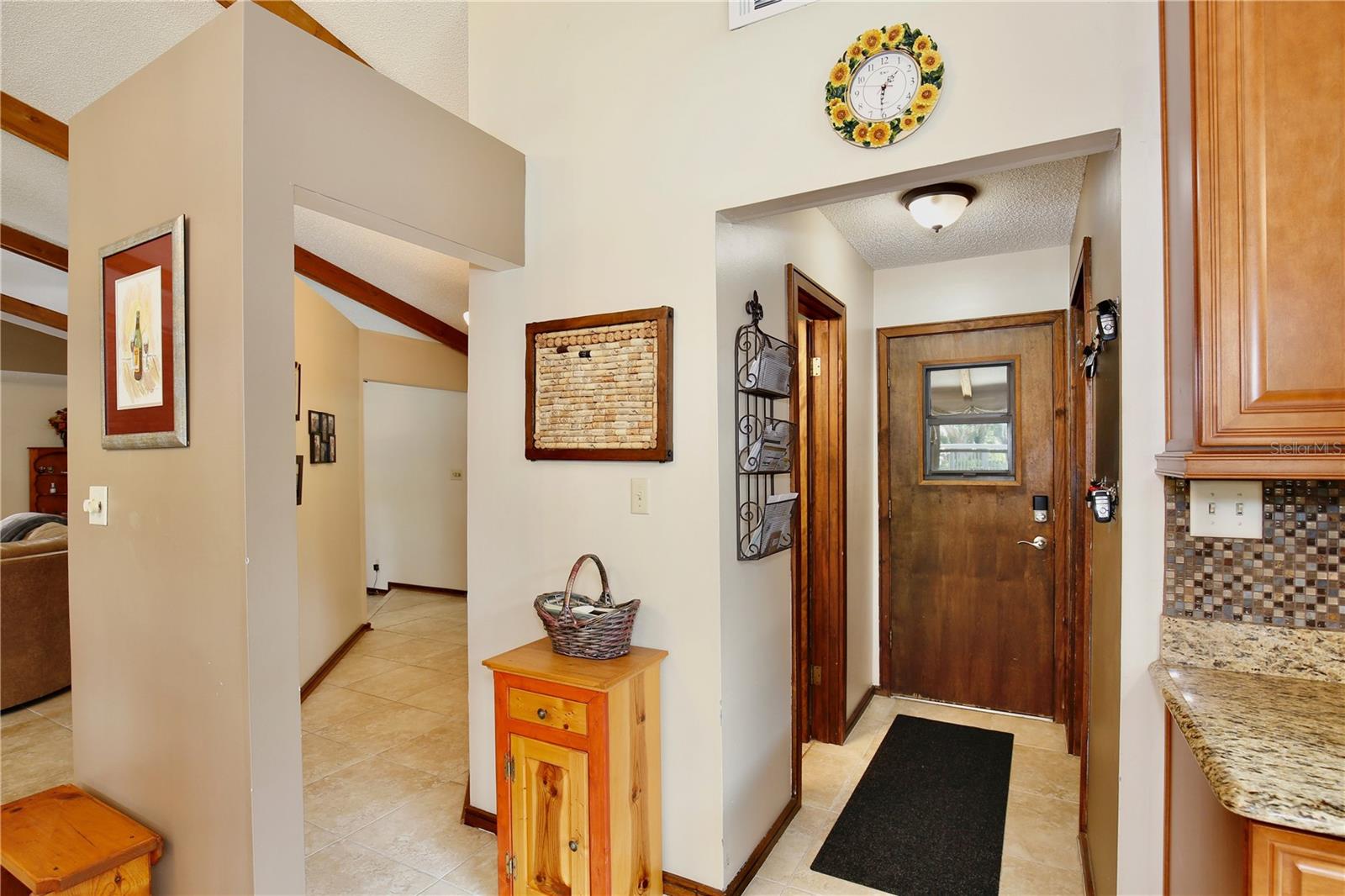 106 POLO LN — photo 5