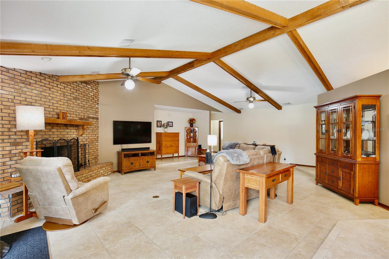 106 POLO LN — photo 6