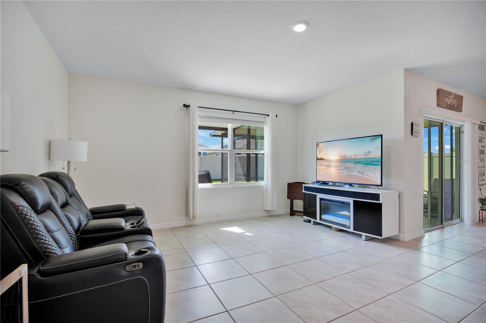 3768 BOTANICAL WAY — photo 7