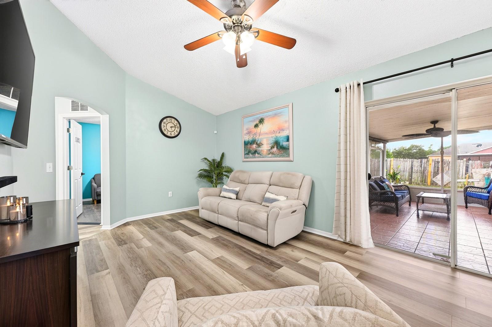 3147 UTAH DR — photo 10