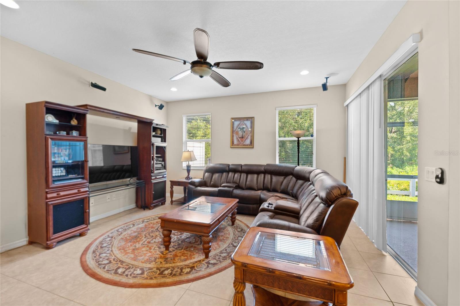 1562 TRAVERTINE TER — photo 11