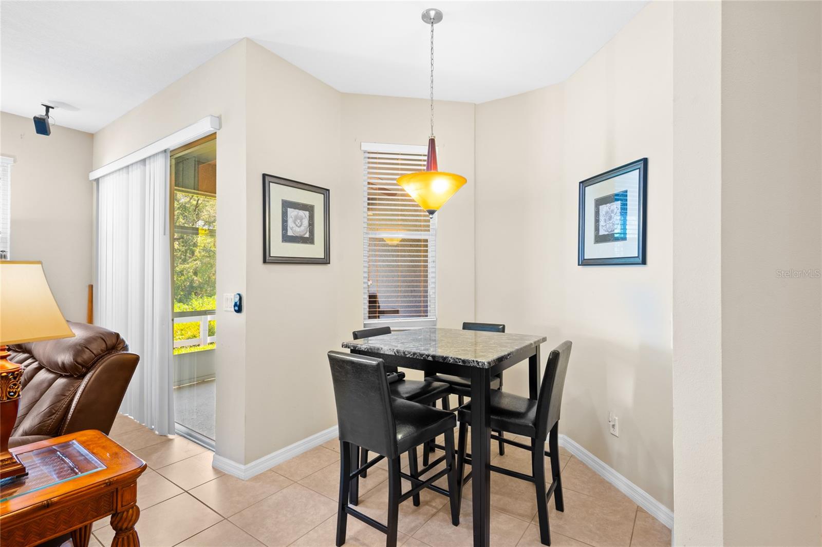 1562 TRAVERTINE TER — photo 8