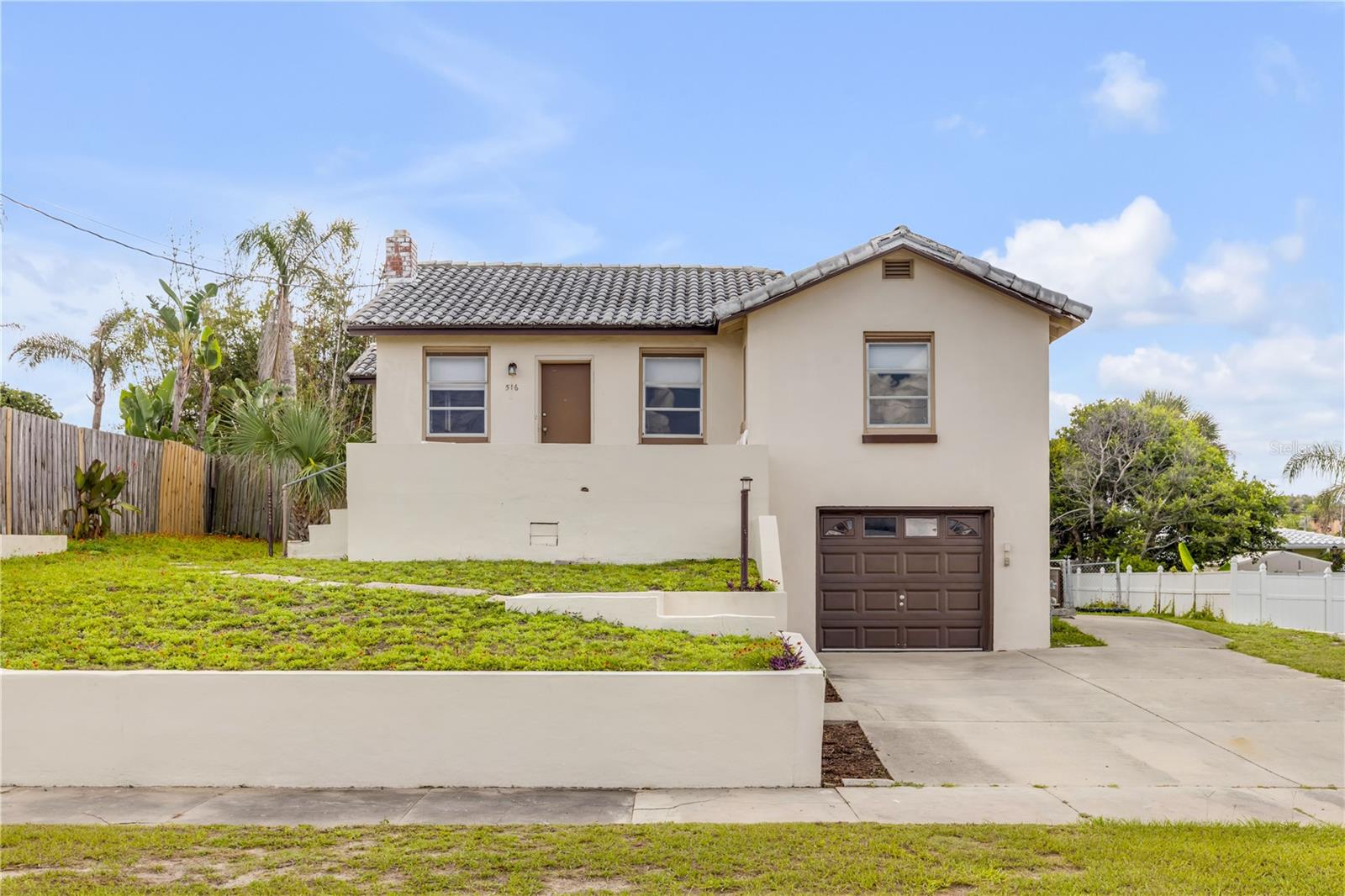 516 WISTERIA RD
