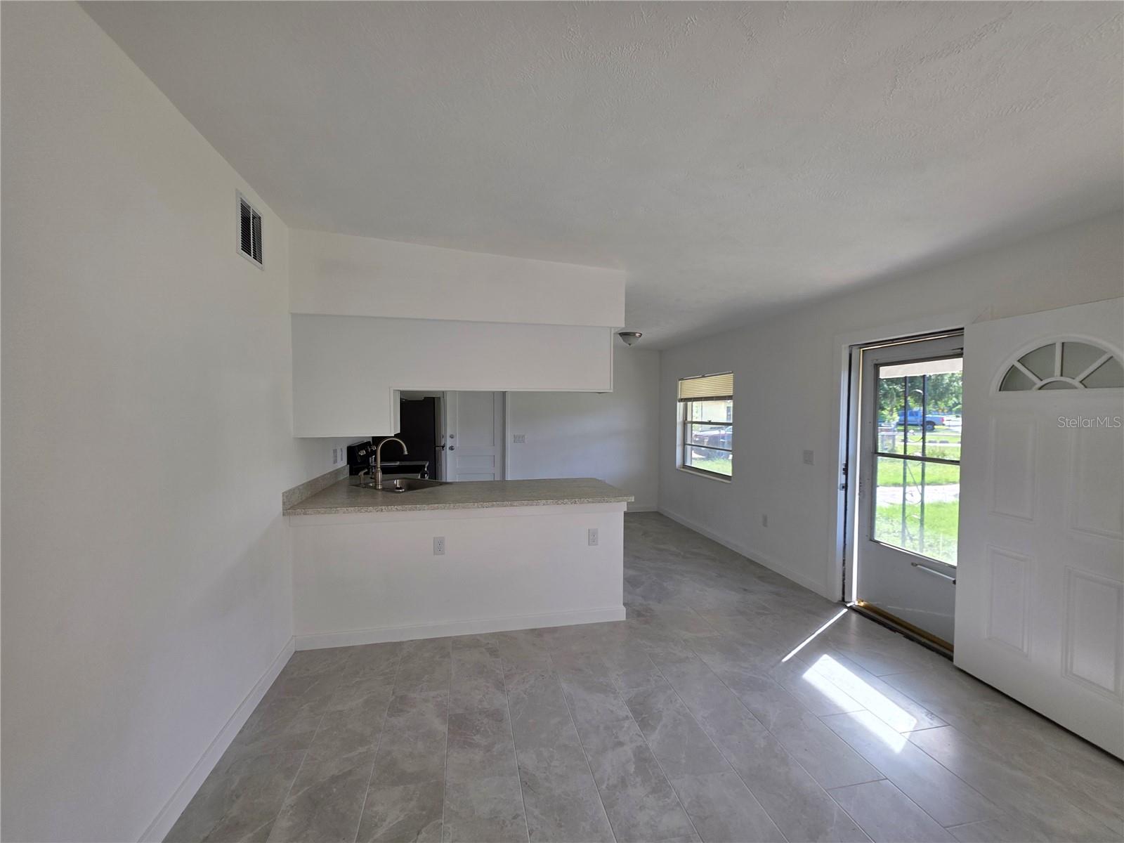 219 HAYS DR — photo 11