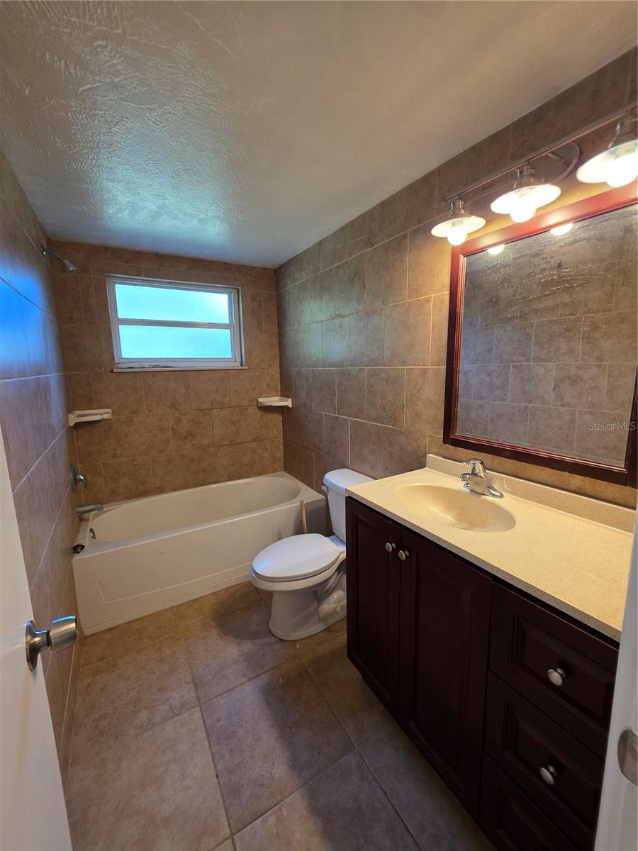 219 HAYS DR — photo 4