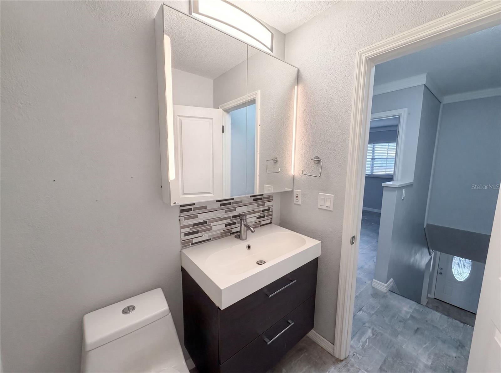 2308 S PARK AVE — photo 8