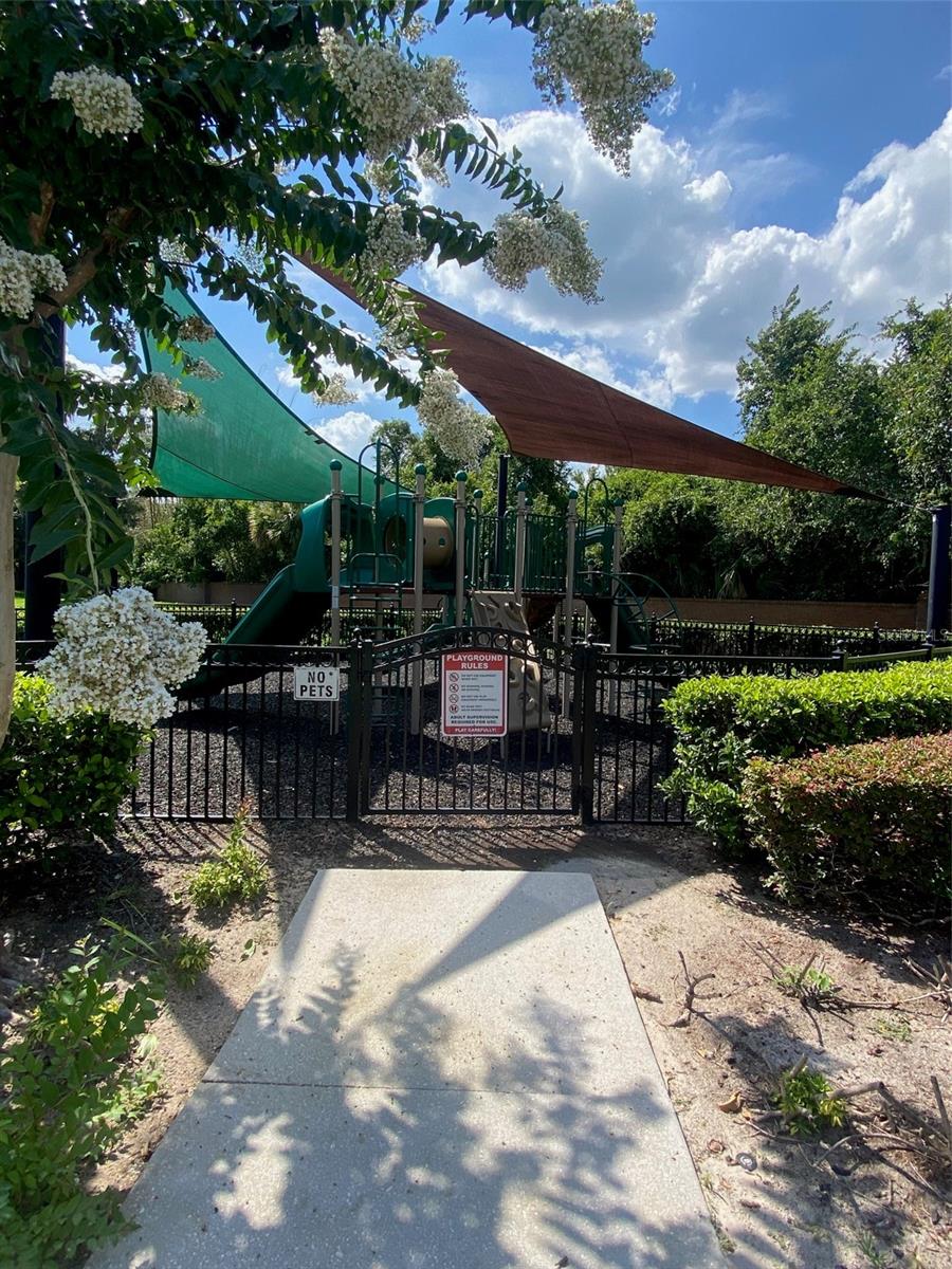 2130 PINE OAK TRL — photo 3