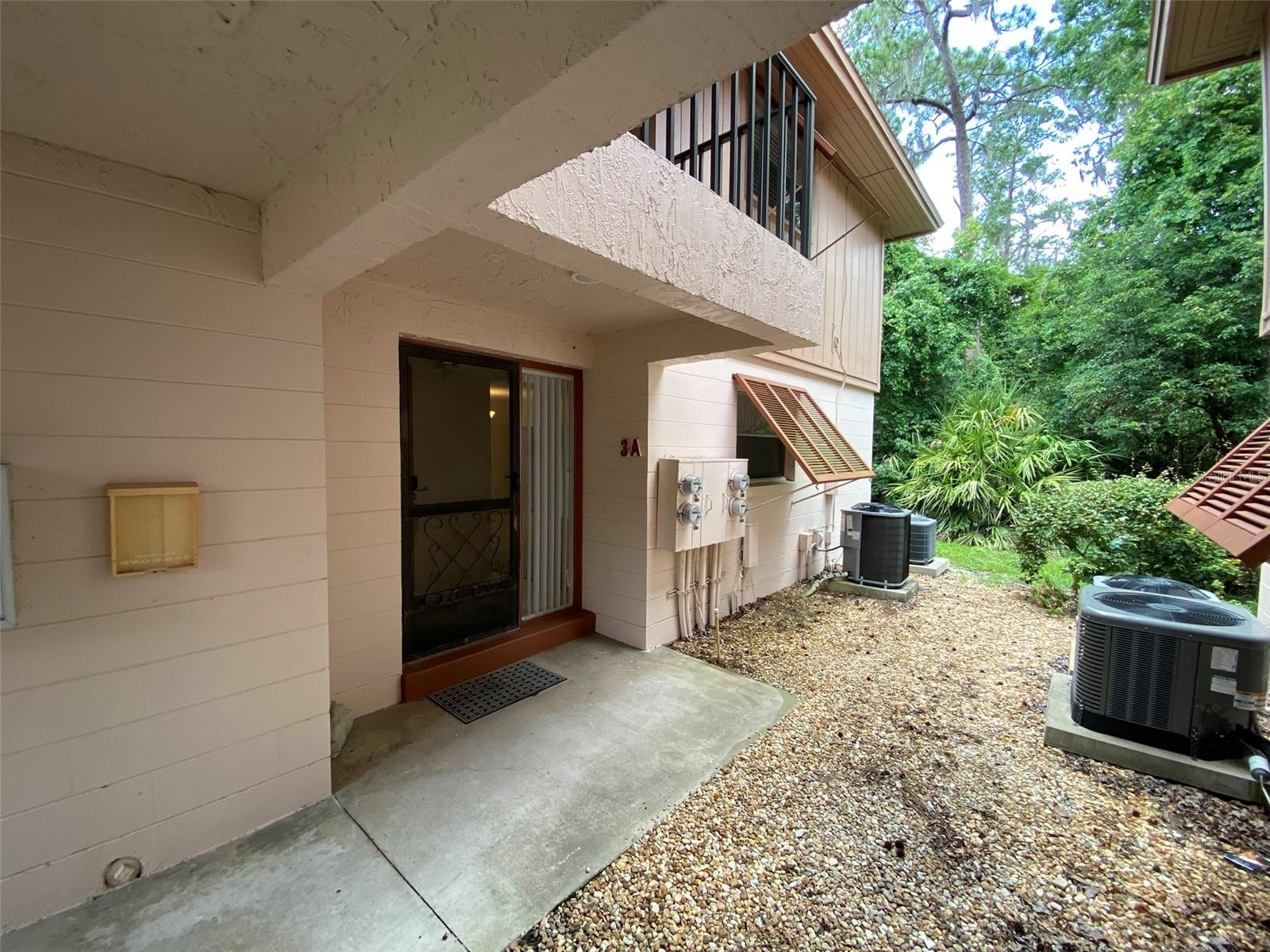 160 LIVE OAK WOODS CT #3A — photo 2