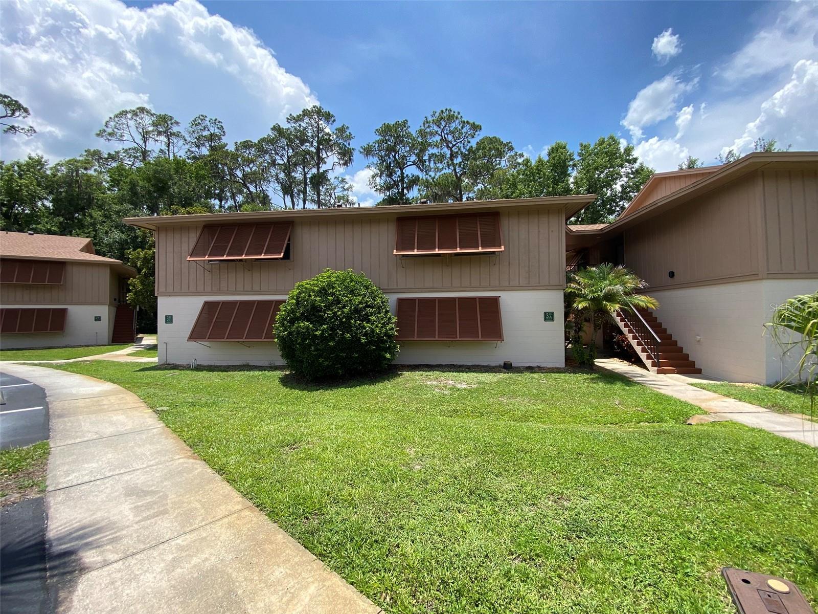 160 LIVE OAK WOODS CT #3A