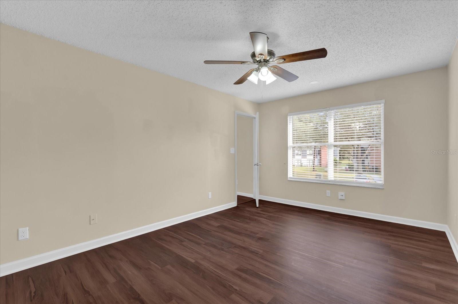 2405 NORTHLAKE DR #2405 — photo 3