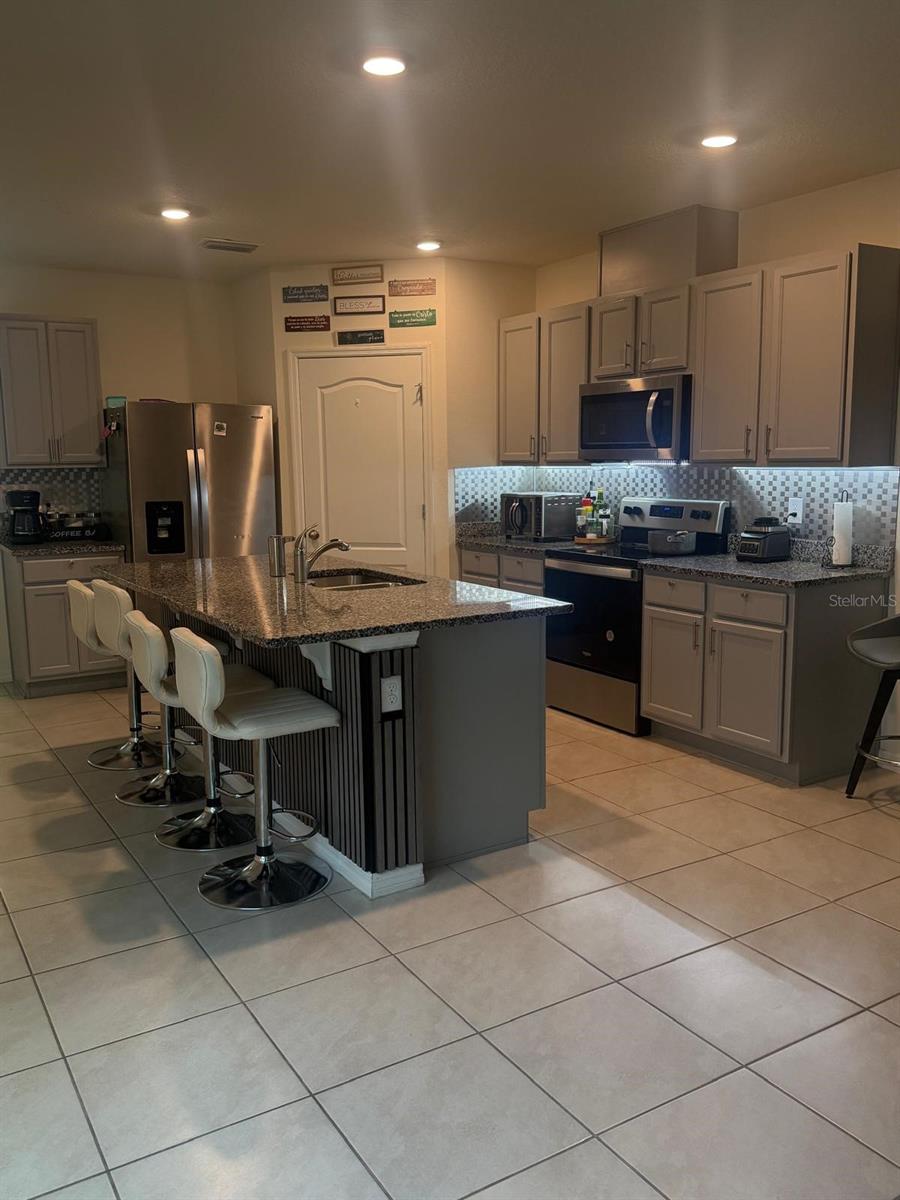 2439 VIOLET SHELTON CT — photo 8