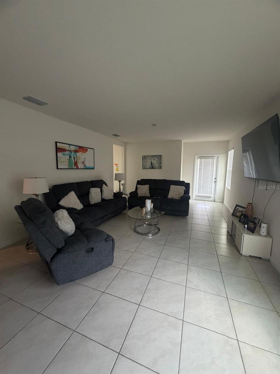 2439 VIOLET SHELTON CT — photo 10