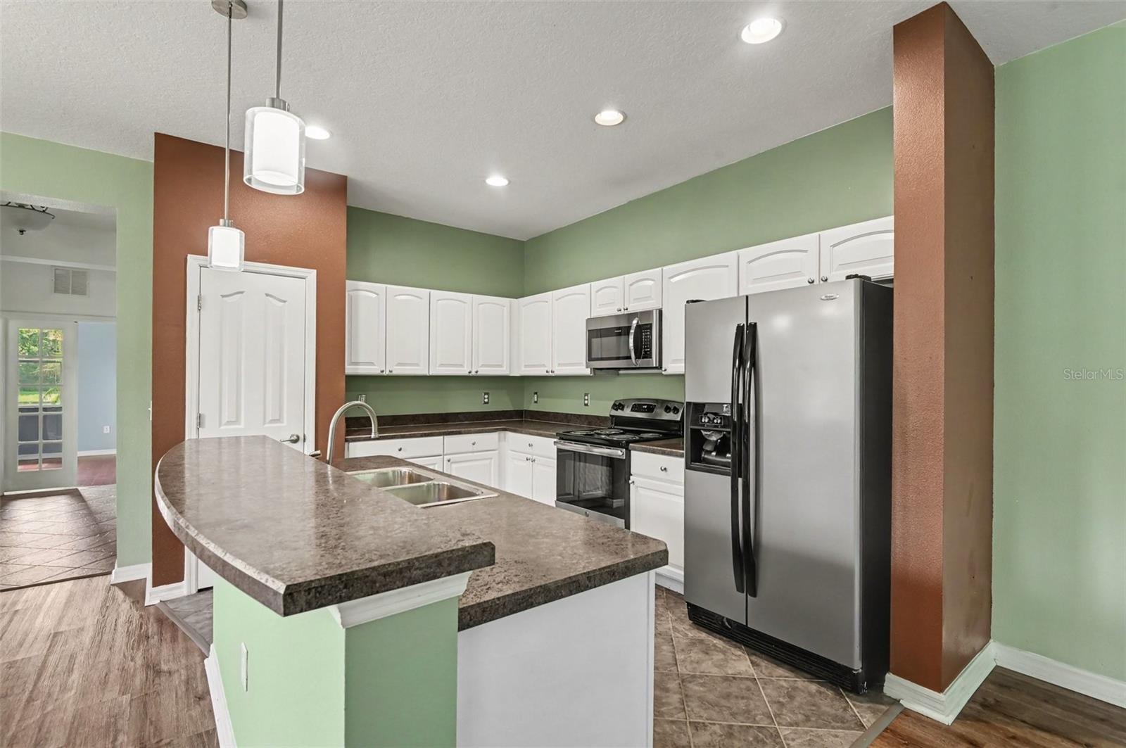 599 LAKE EAGLE LN — photo 6